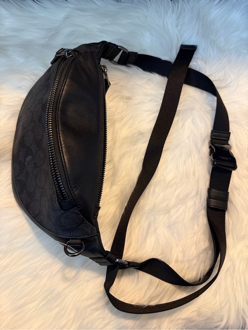 COACH Warren Mini Belt Bag/Fanny Pack Black Signature Coated Canvas No Hang Tag - Picture 13 of 16